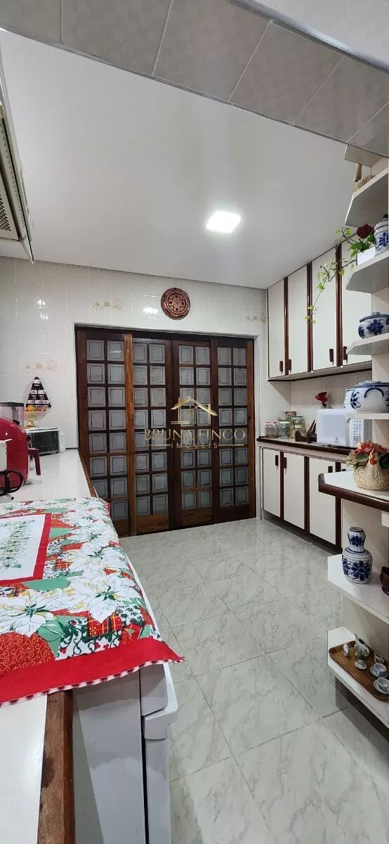 Sobrado à venda com 3 quartos, 198m² - Foto 3