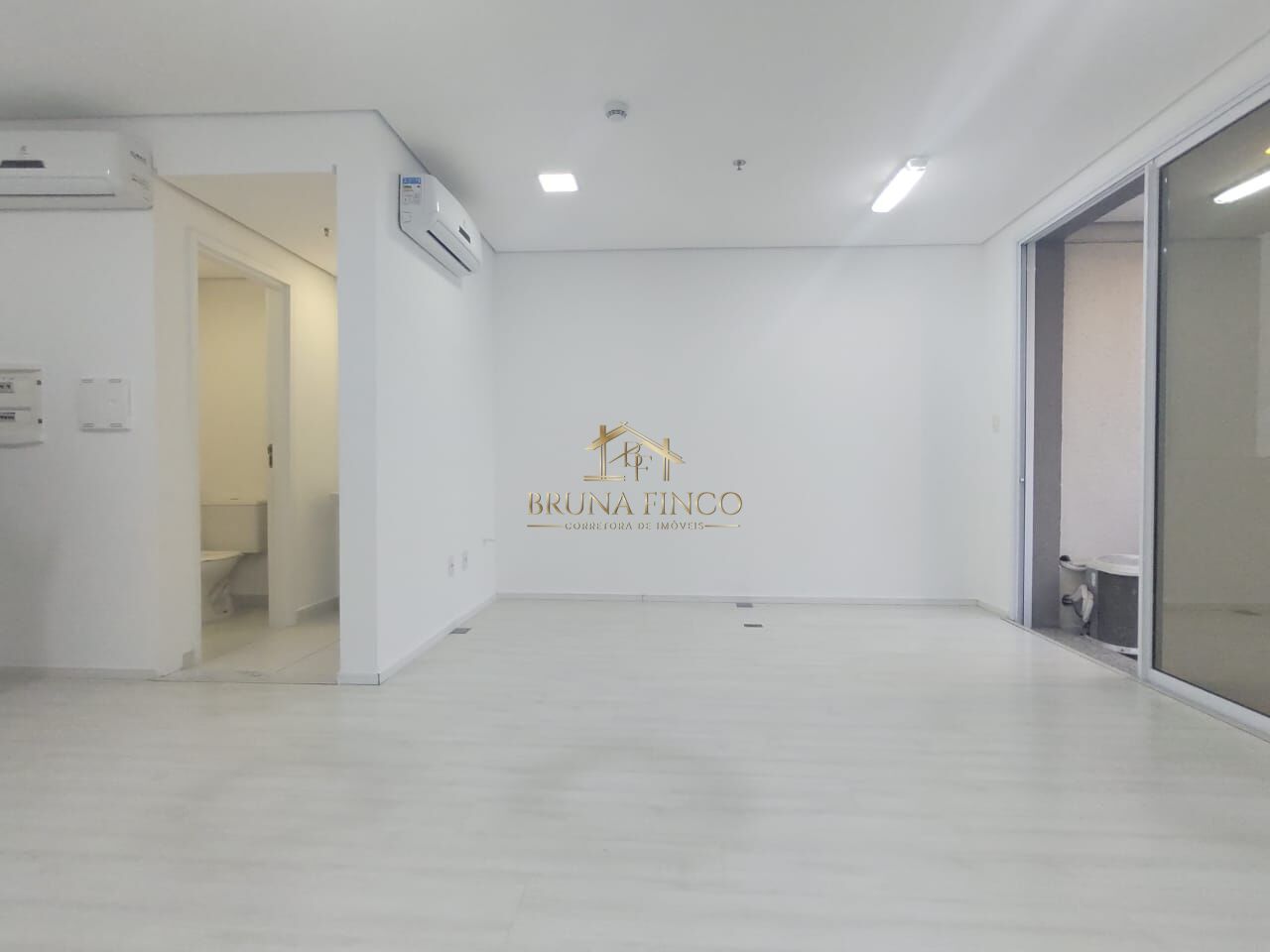 Conjunto Comercial-Sala à venda com 1 quarto, 34m² - Foto 4