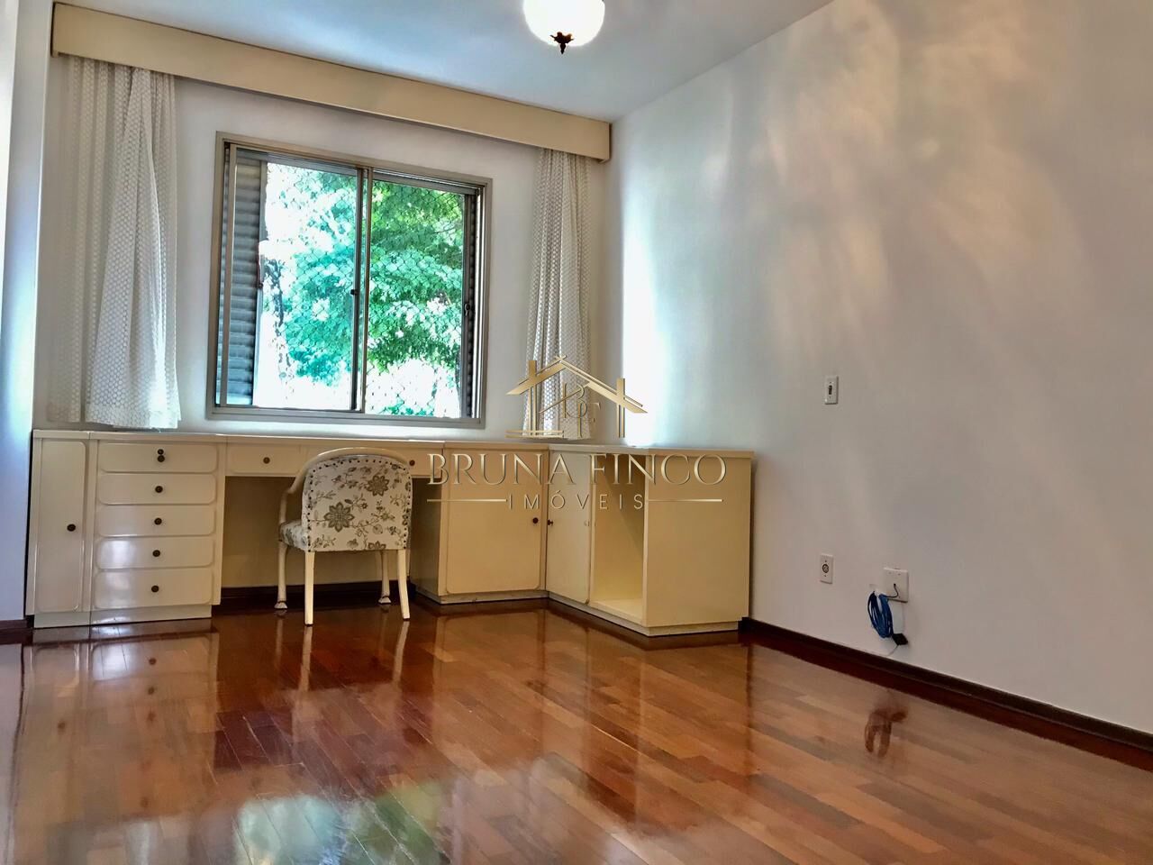 Apartamento à venda com 3 quartos, 160m² - Foto 15