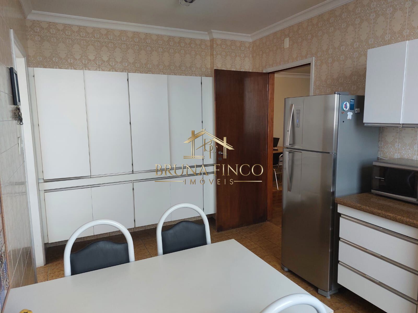 Apartamento à venda com 3 quartos, 170m² - Foto 15