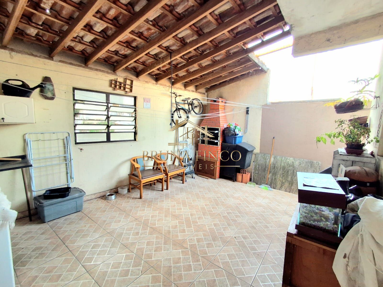 Casa à venda com 2 quartos, 90m² - Foto 18