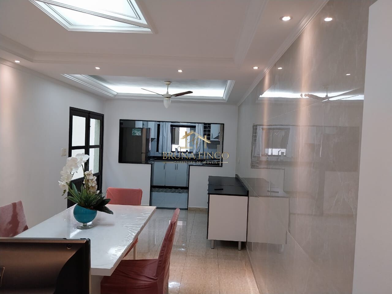 Sobrado, 4 quartos, 324 m² - Foto 1