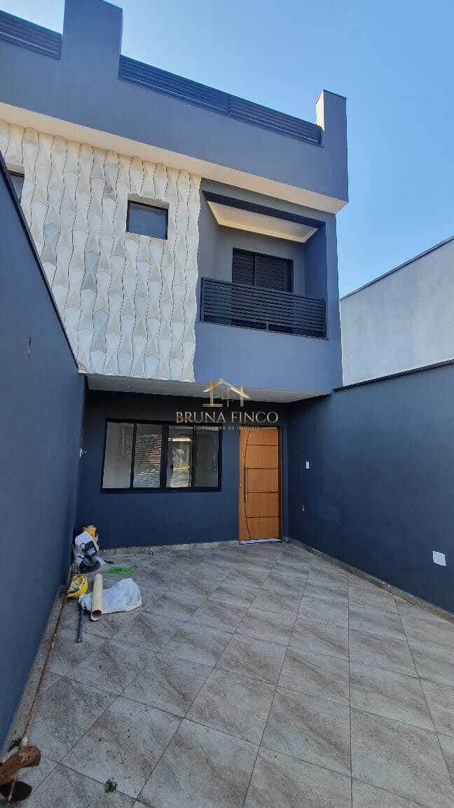 Sobrado à venda com 2 quartos, 130m² - Foto 1
