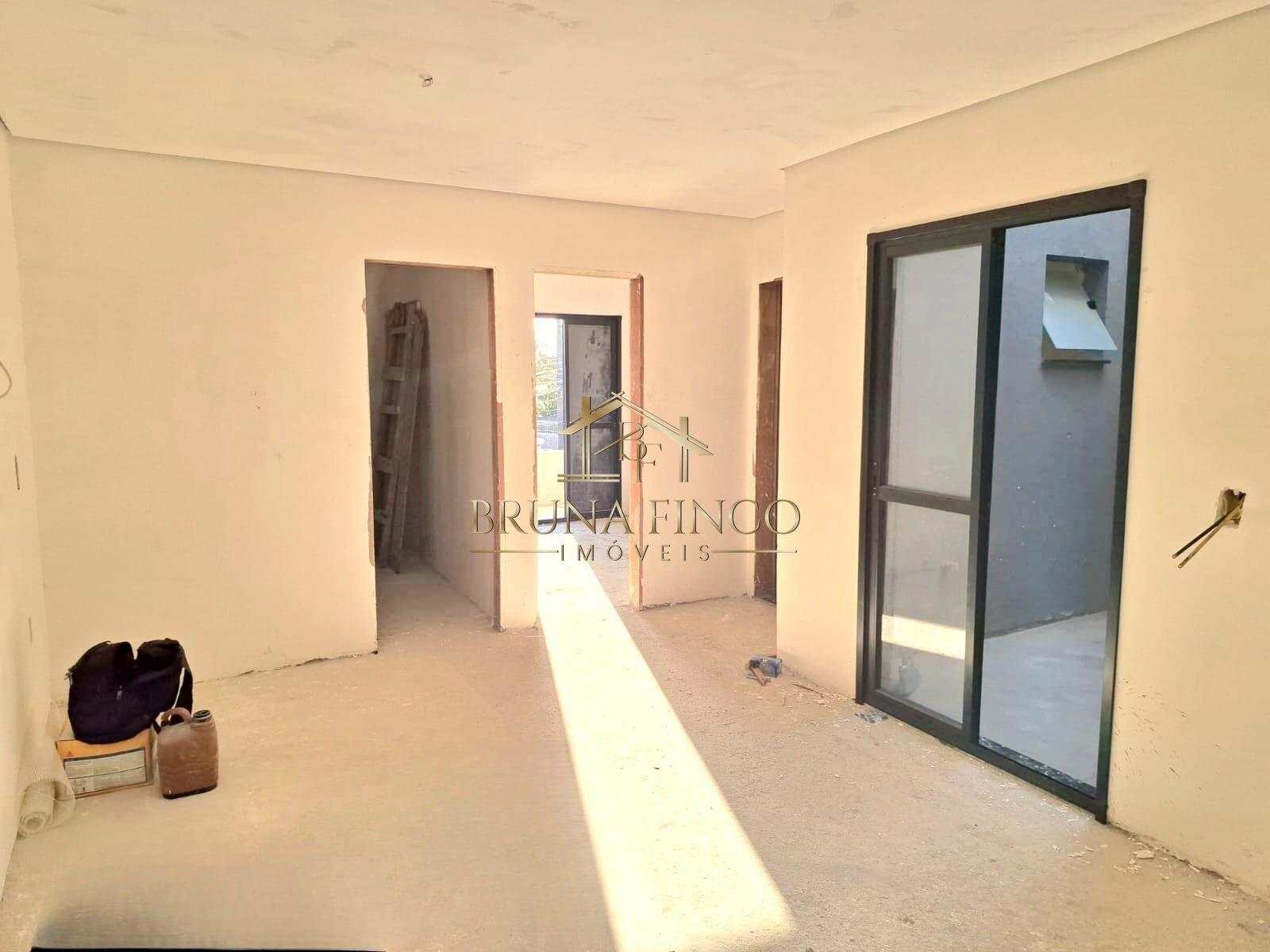 Apartamento à venda com 2 quartos, 57m² - Foto 1