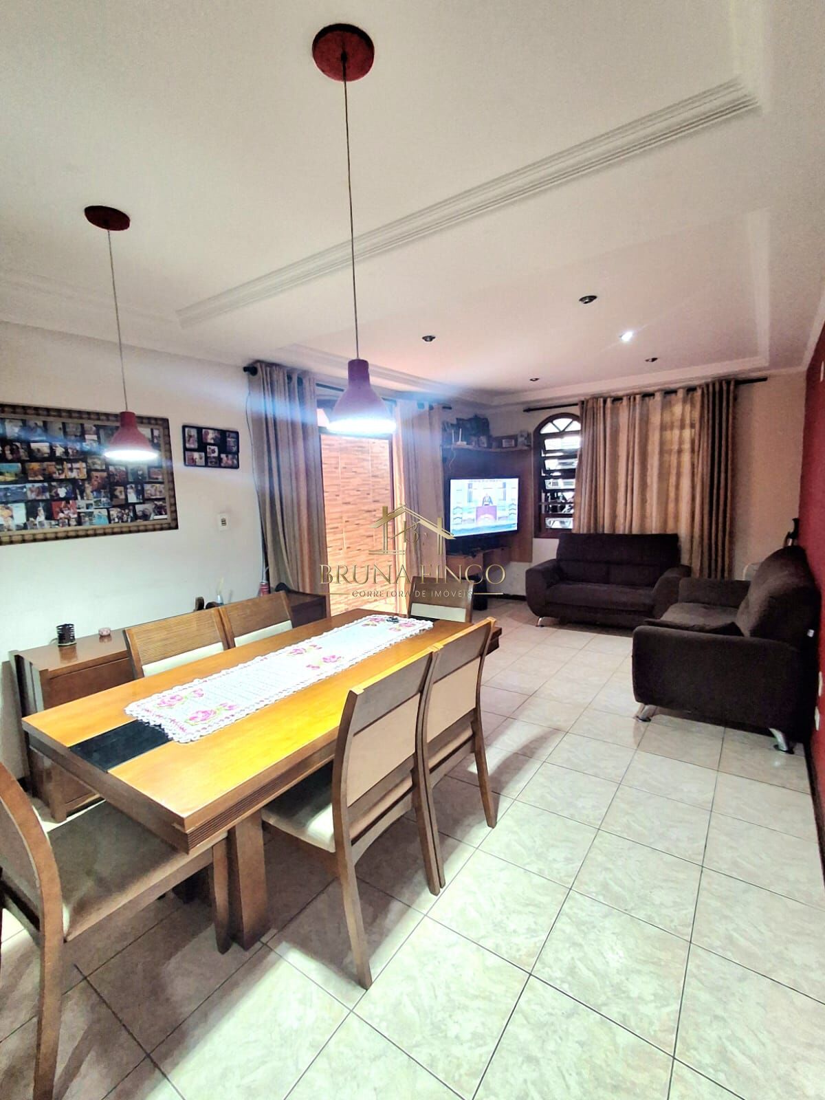 Sobrado, 4 quartos, 222 m² - Foto 1