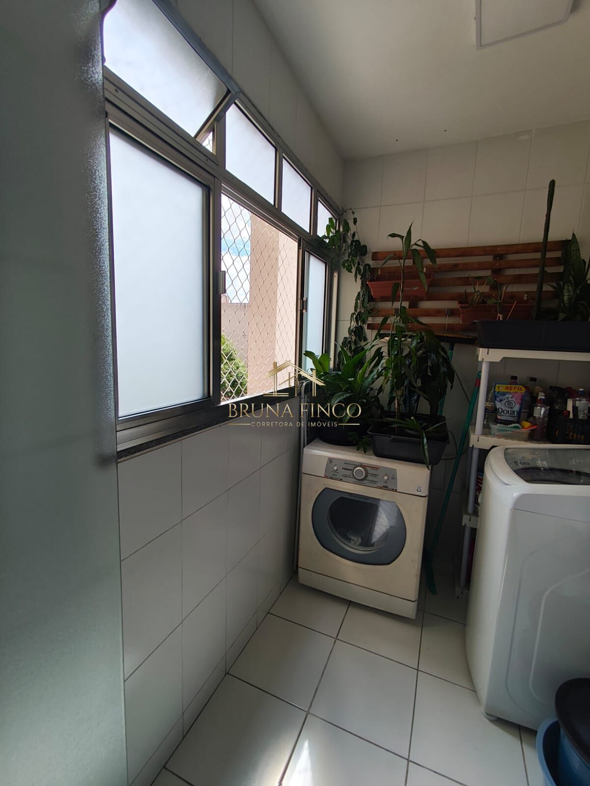 Apartamento à venda com 2 quartos, 63m² - Foto 9