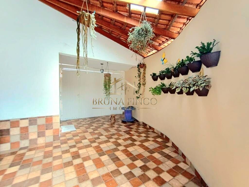 Casa à venda com 4 quartos, 240m² - Foto 27