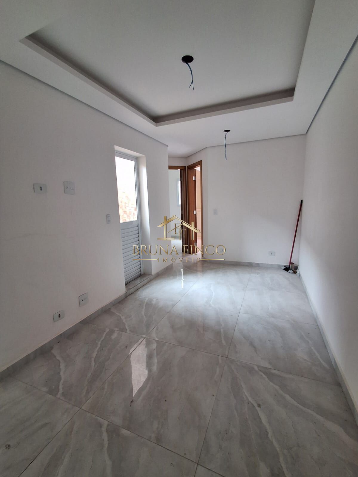 Apartamento à venda com 2 quartos, 42m² - Foto 2