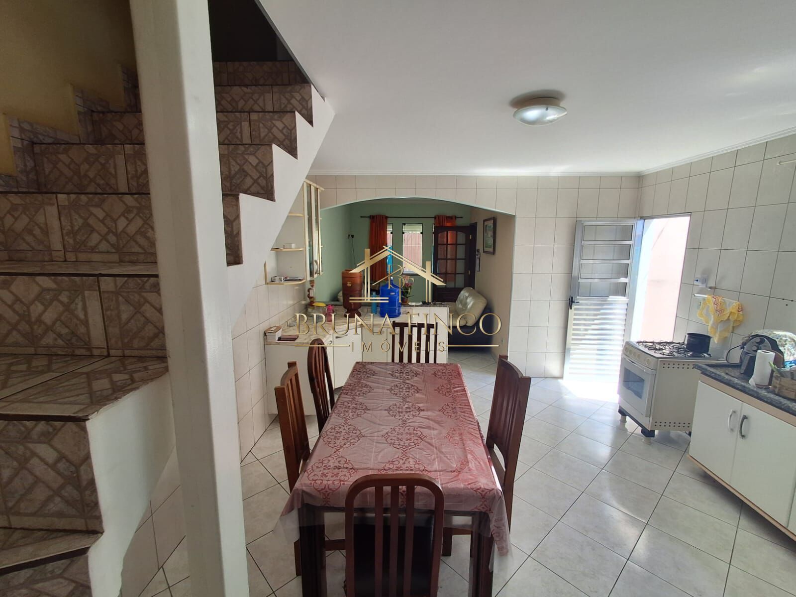 Sobrado à venda com 3 quartos, 187m² - Foto 2