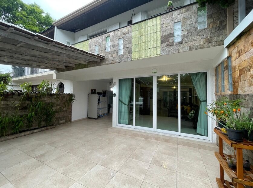 Sobrado, 3 quartos, 142 m² - Foto 1