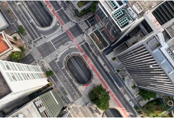 Imóveis superam a Selic e trazem retorno médio de 19% ao ano; vale a pena investir?