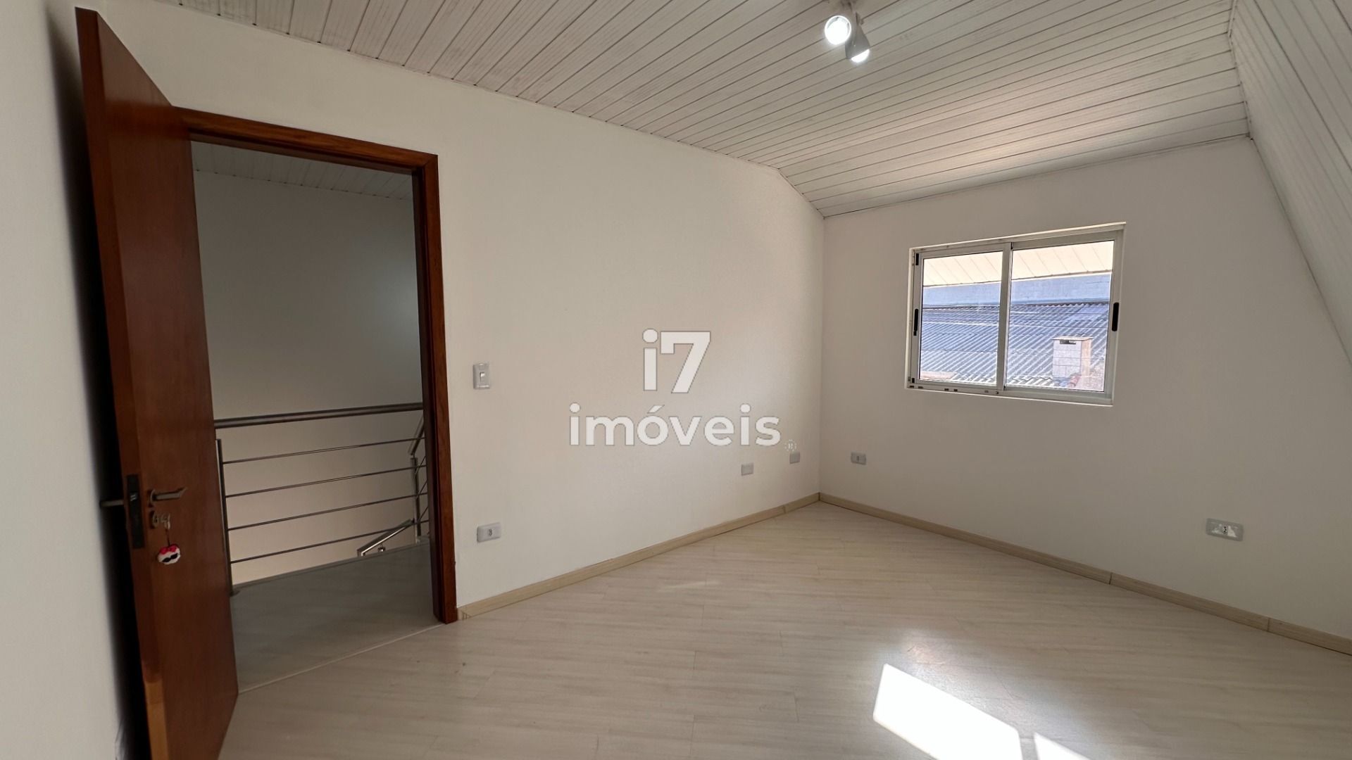 Casa à venda com 2 quartos, 80m² - Foto 13