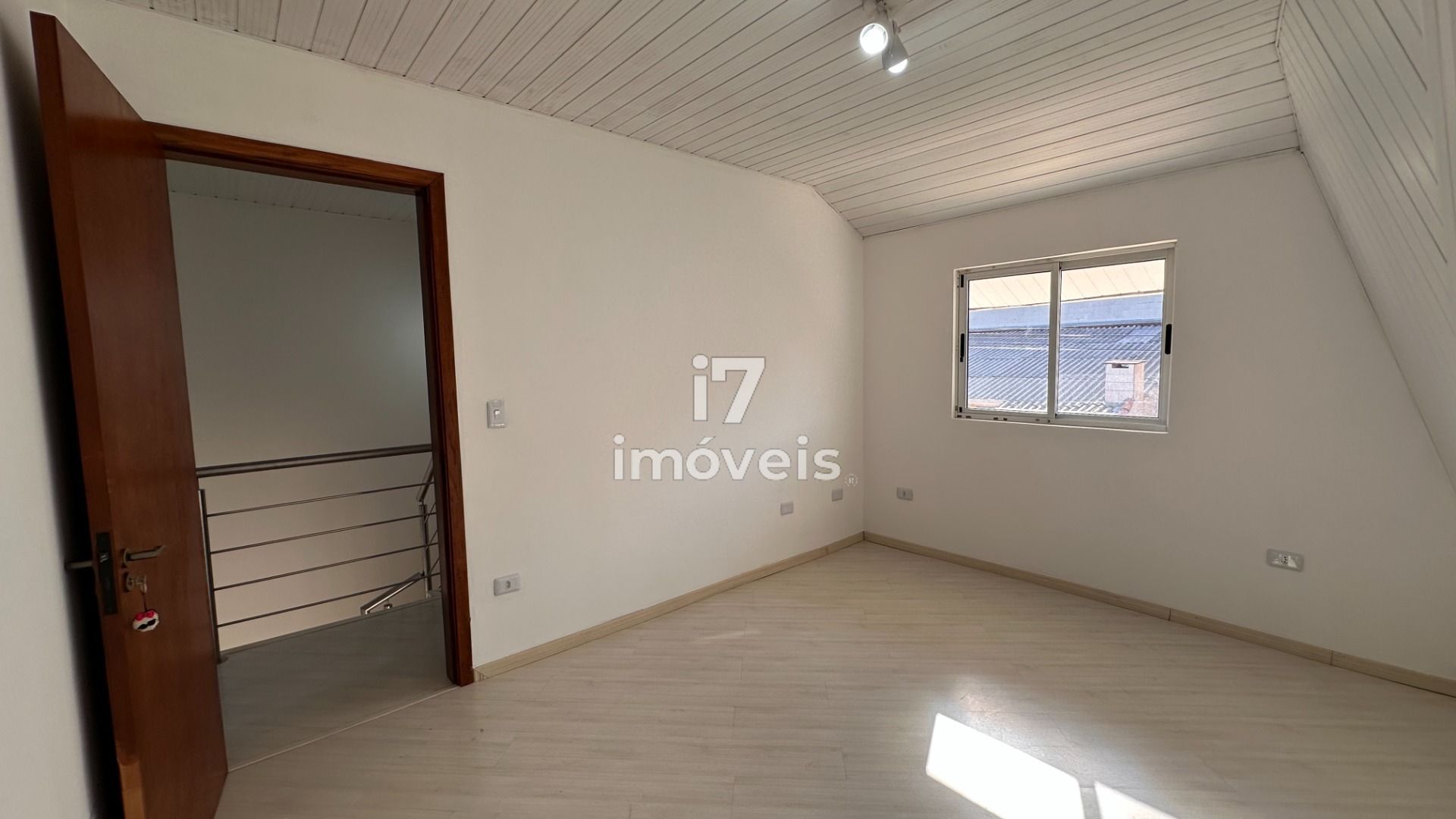 Casa à venda com 2 quartos, 80m² - Foto 12