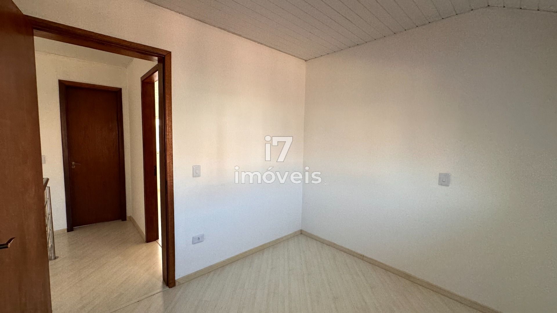 Casa à venda com 2 quartos, 80m² - Foto 14