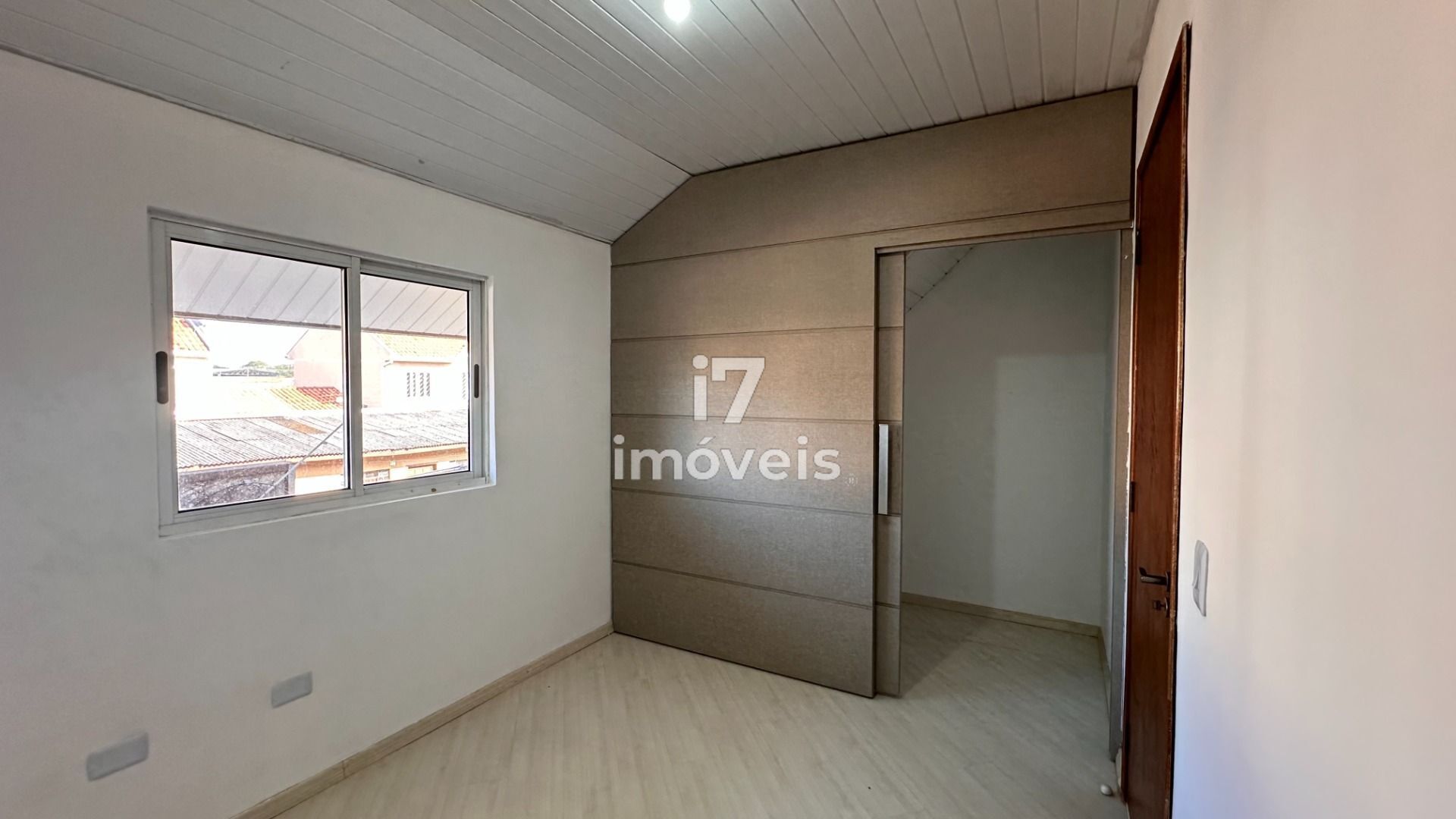 Casa à venda com 2 quartos, 80m² - Foto 15