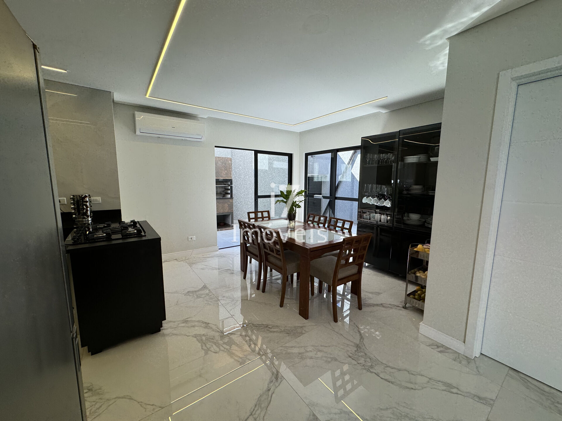 Sobrado à venda com 3 quartos, 226m² - Foto 3