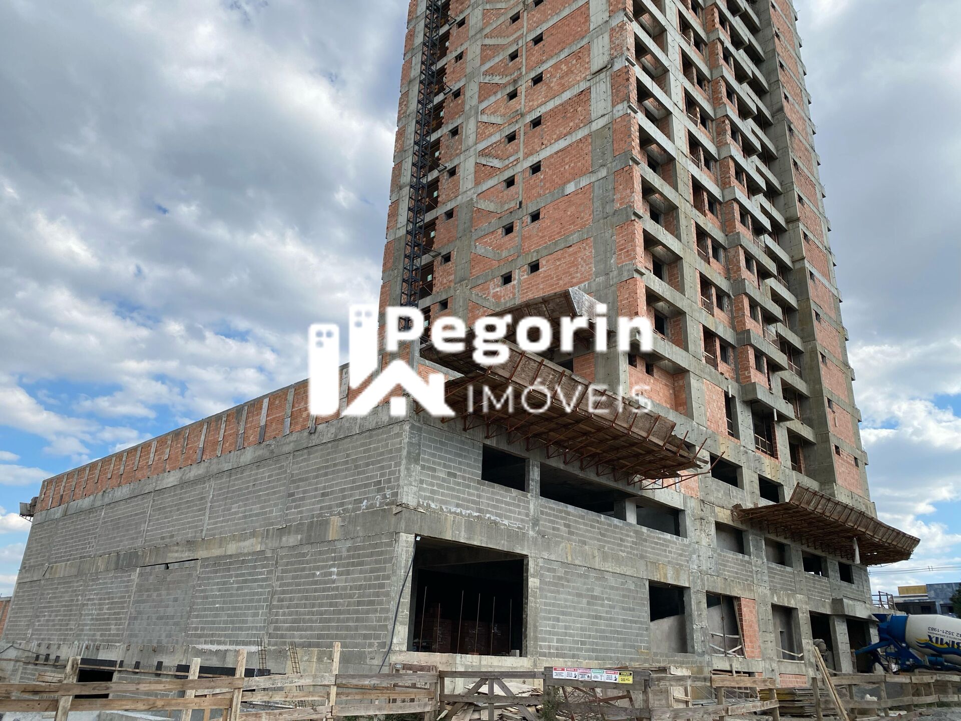 Apartamento de 2 quartos, 61m² no bairro Capão Raso, em Curitiba | Eu Corretor