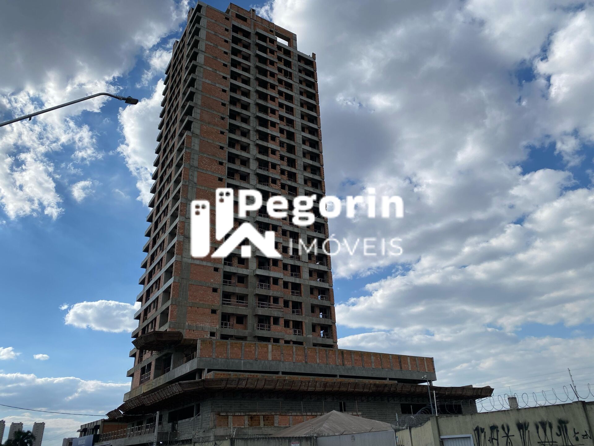 Apartamento de 2 quartos, 61m² no bairro Capão Raso, em Curitiba | Eu Corretor