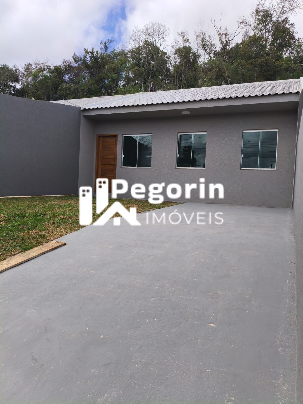 Casa à venda com 3 quartos, 52m² - Foto 1