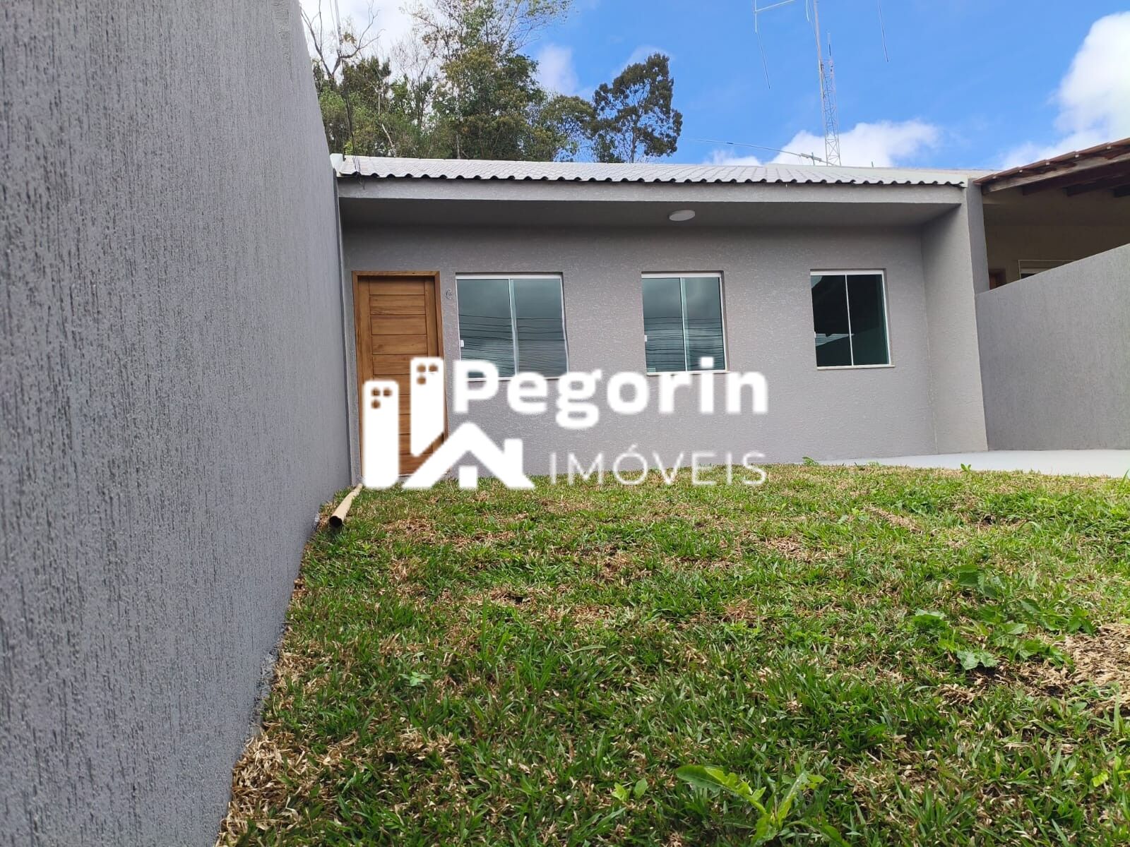 Casa à venda com 3 quartos, 52m² - Foto 2