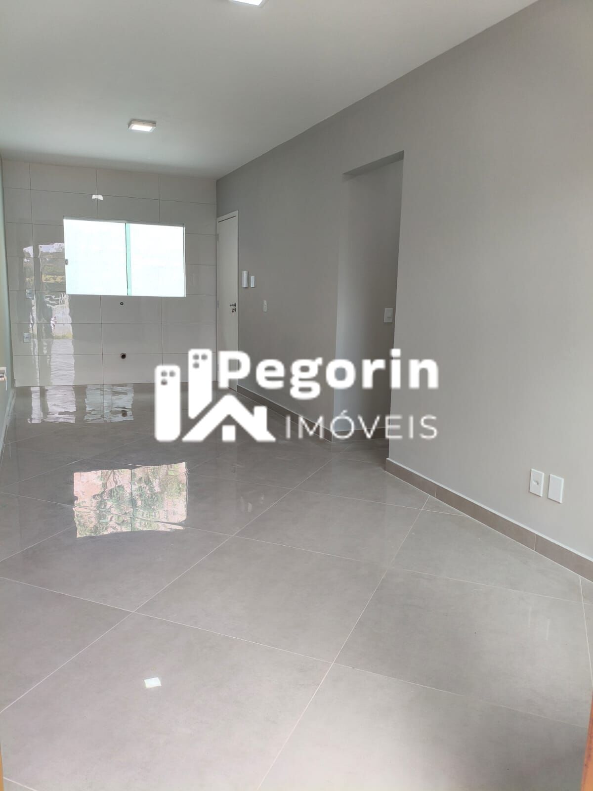 Casa à venda com 3 quartos, 52m² - Foto 4