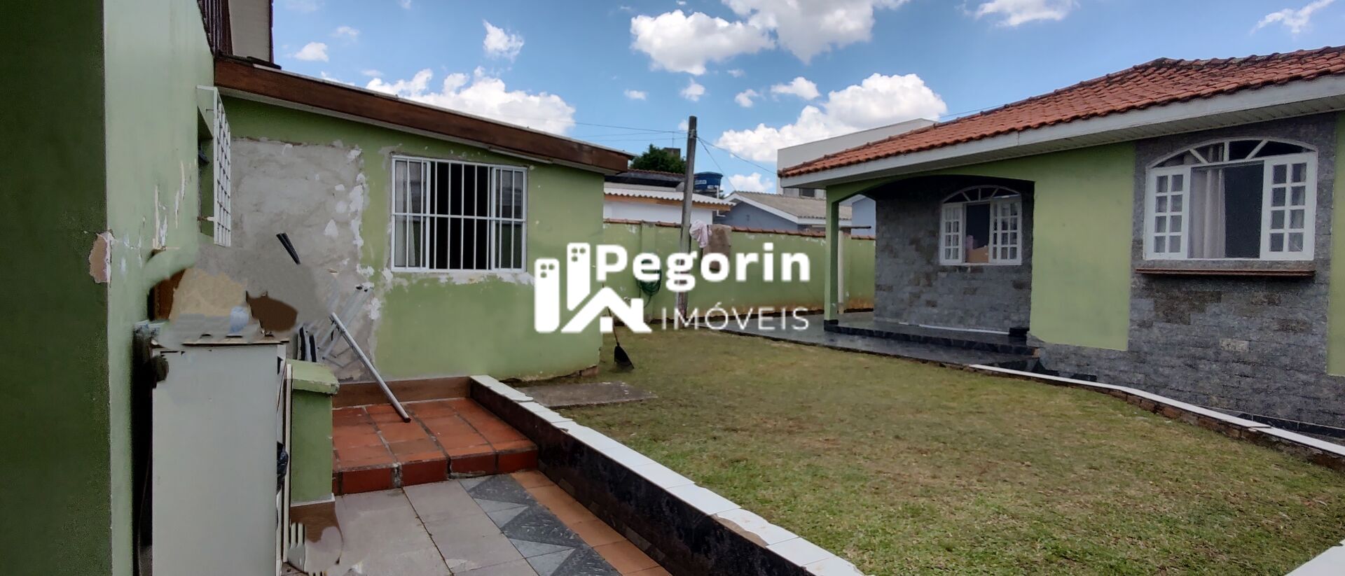 Casa à venda com 4 quartos, 183m² - Foto 2