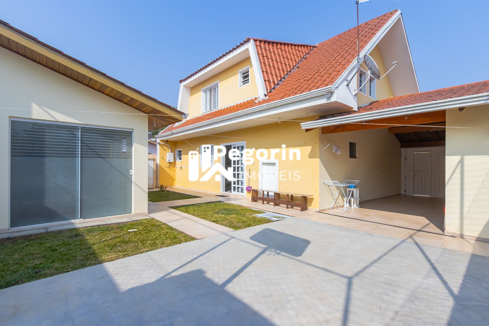 Casa  venda  no Cajuru - Curitiba, PR. Imveis