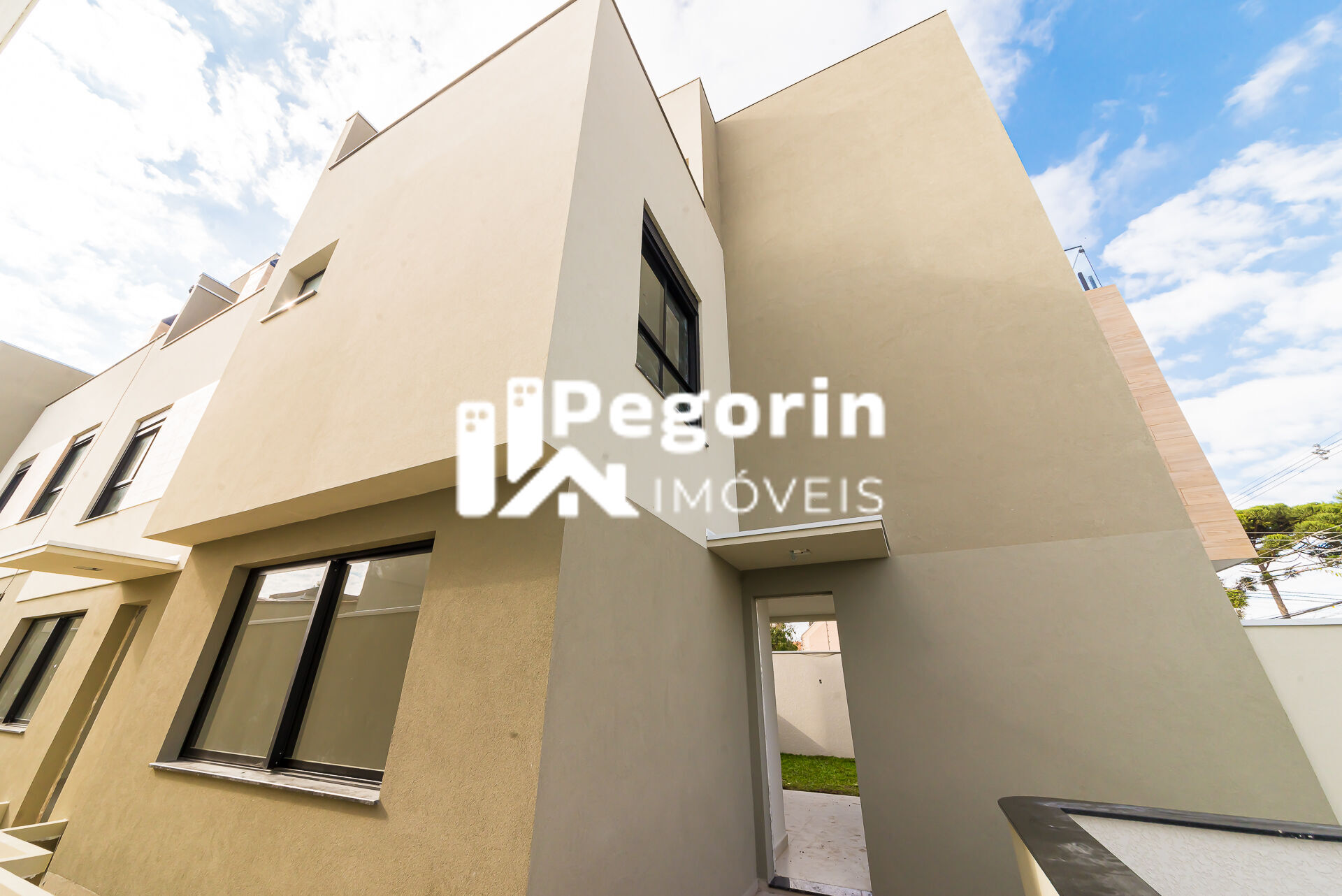Sobrado de 3 quartos, 178m² no bairro Guabirotuba, em Curitiba | Eu Corretor
