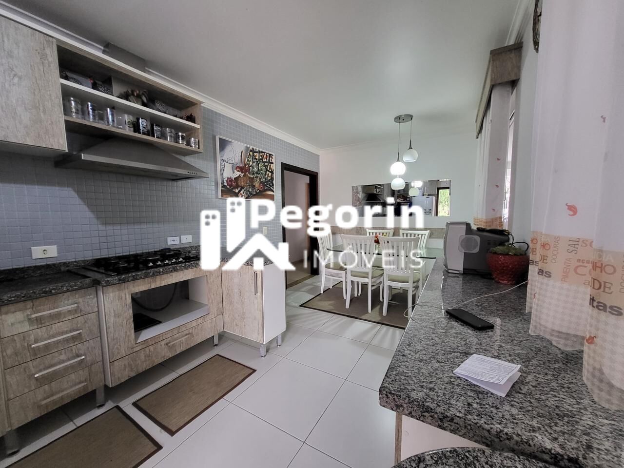 Casa à venda com 4 quartos, 300m² - Foto 7