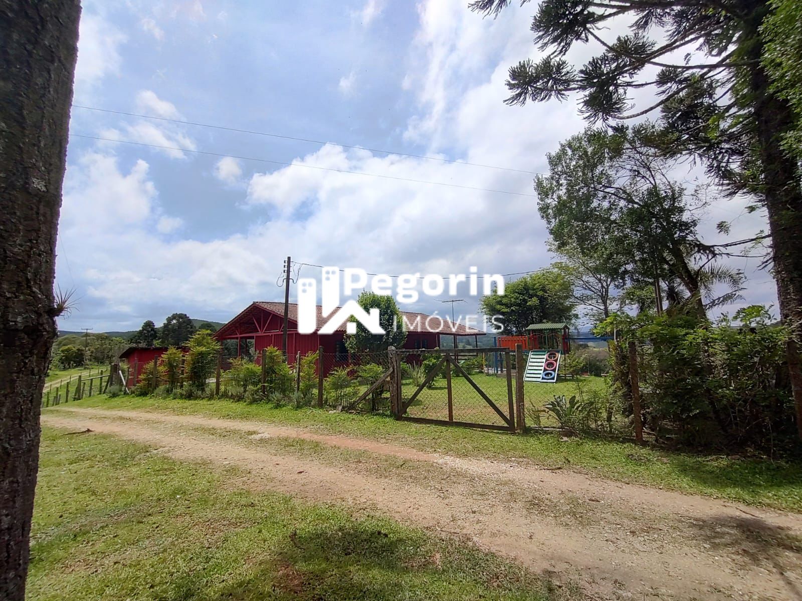 Fazenda à venda com 3 quartos, 59823m² - Foto 1