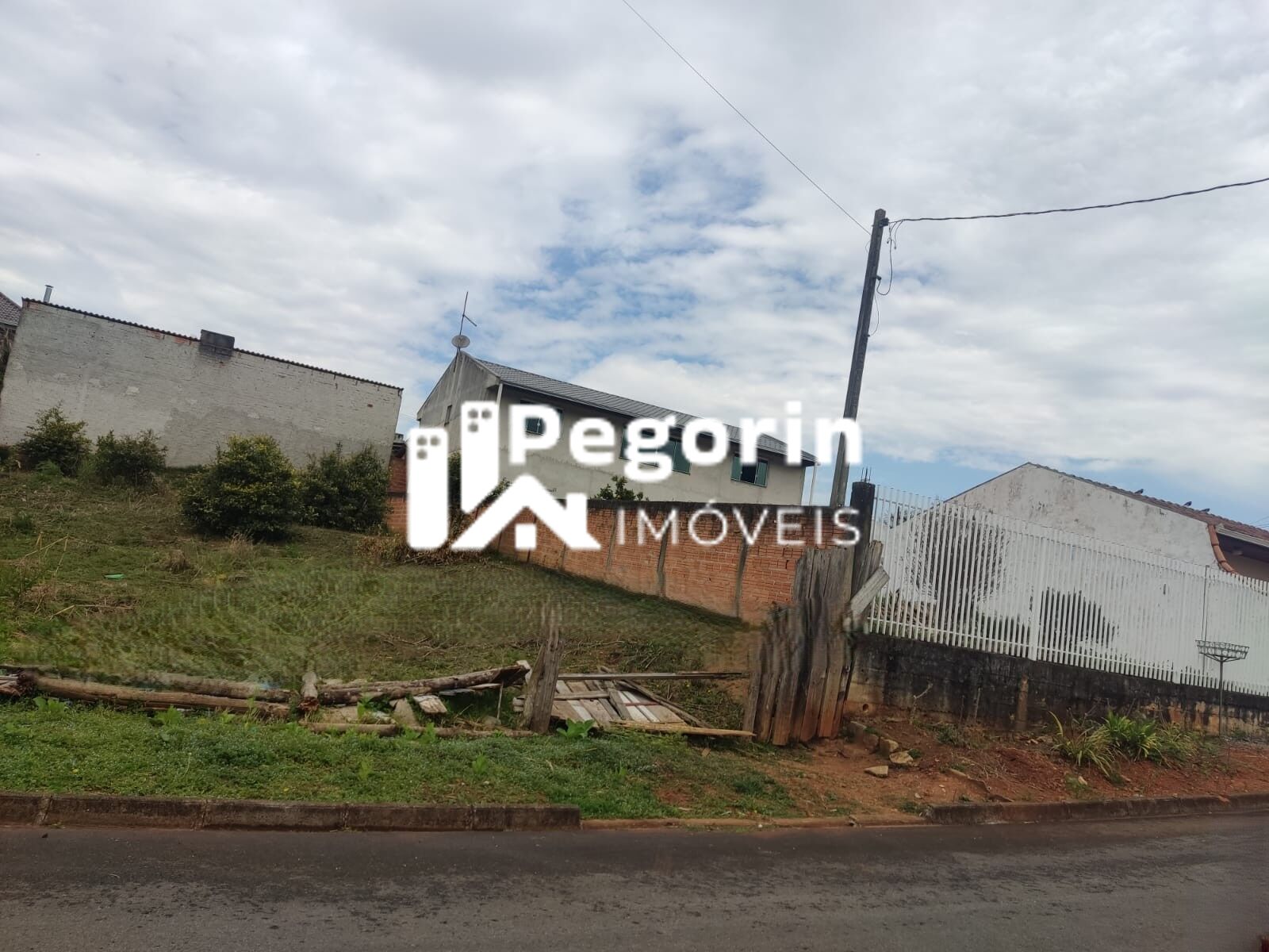 Lote/Terreno de 391m² no bairro Jardim Apucarana, em Almirante Tamandaré | Eu Corretor