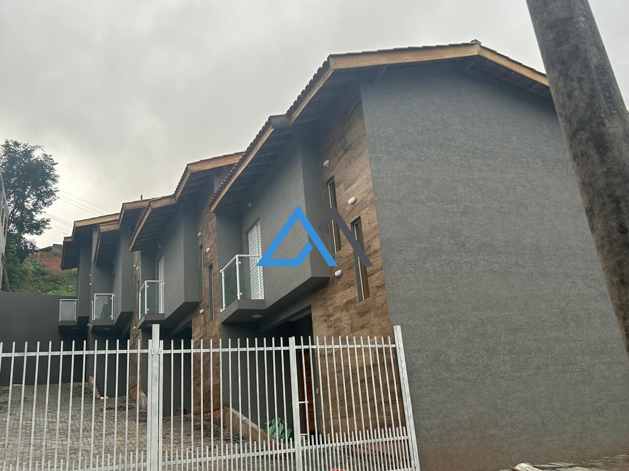 Casa de Condomínio à venda com 2 quartos, 67m² - Foto 1