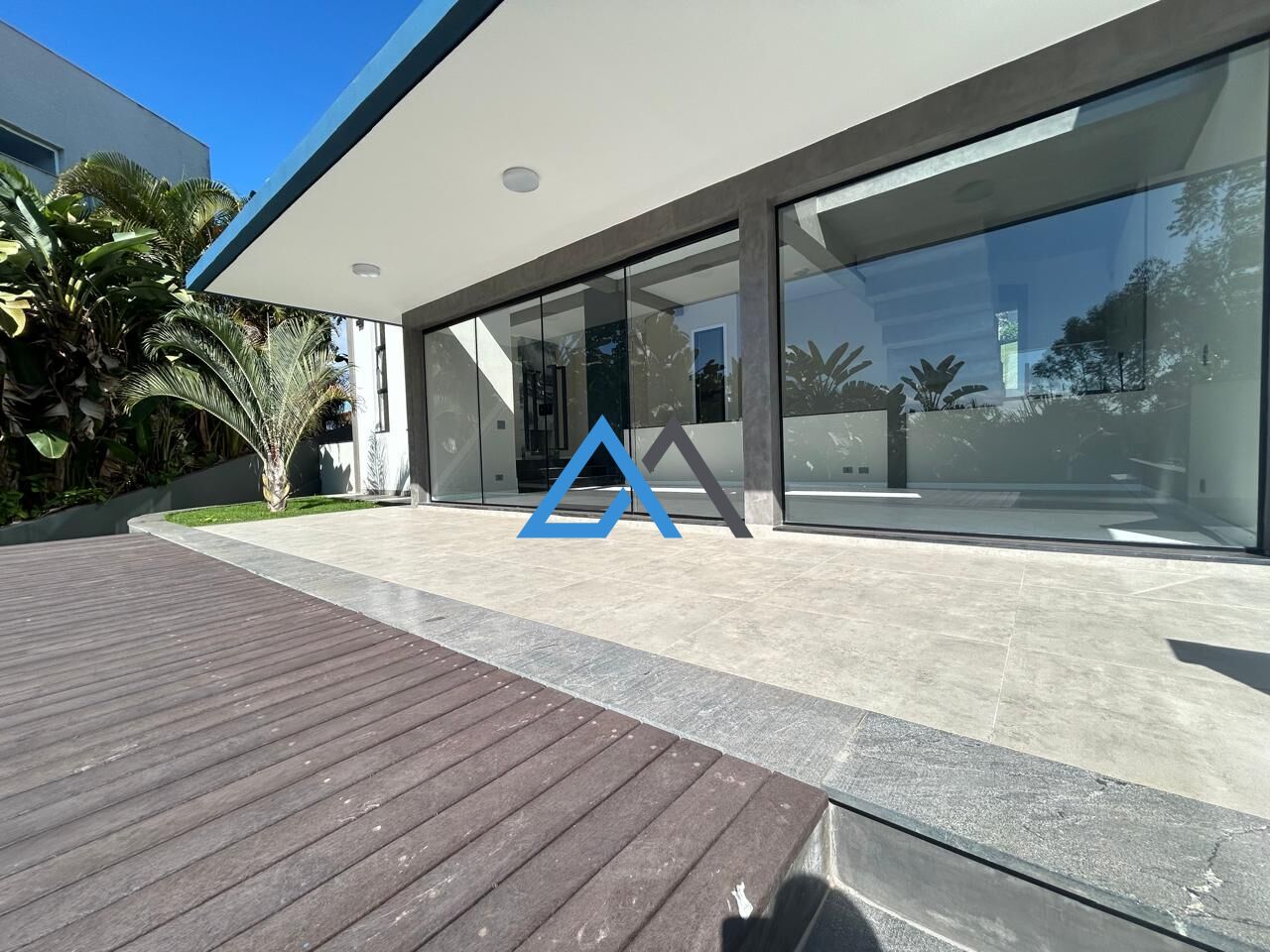 Casa à venda com 4 quartos, 434m² - Foto 9