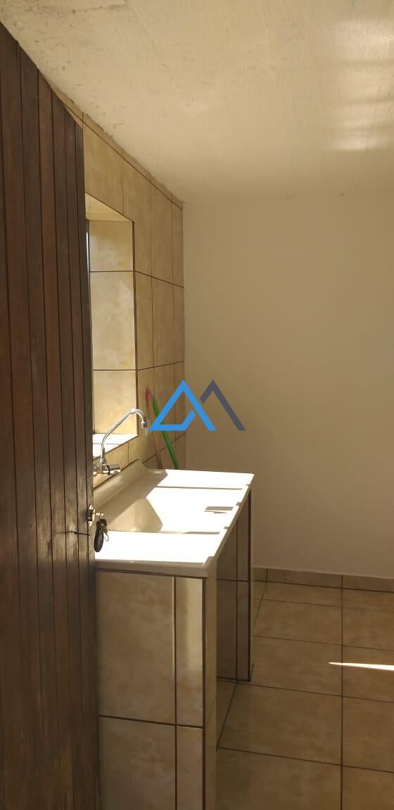 Casa à venda com 2 quartos, 61m² - Foto 9