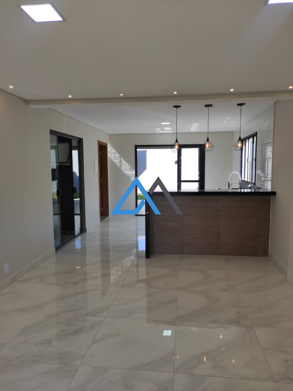 Casa à venda com 3 quartos, 142m² - Foto 11