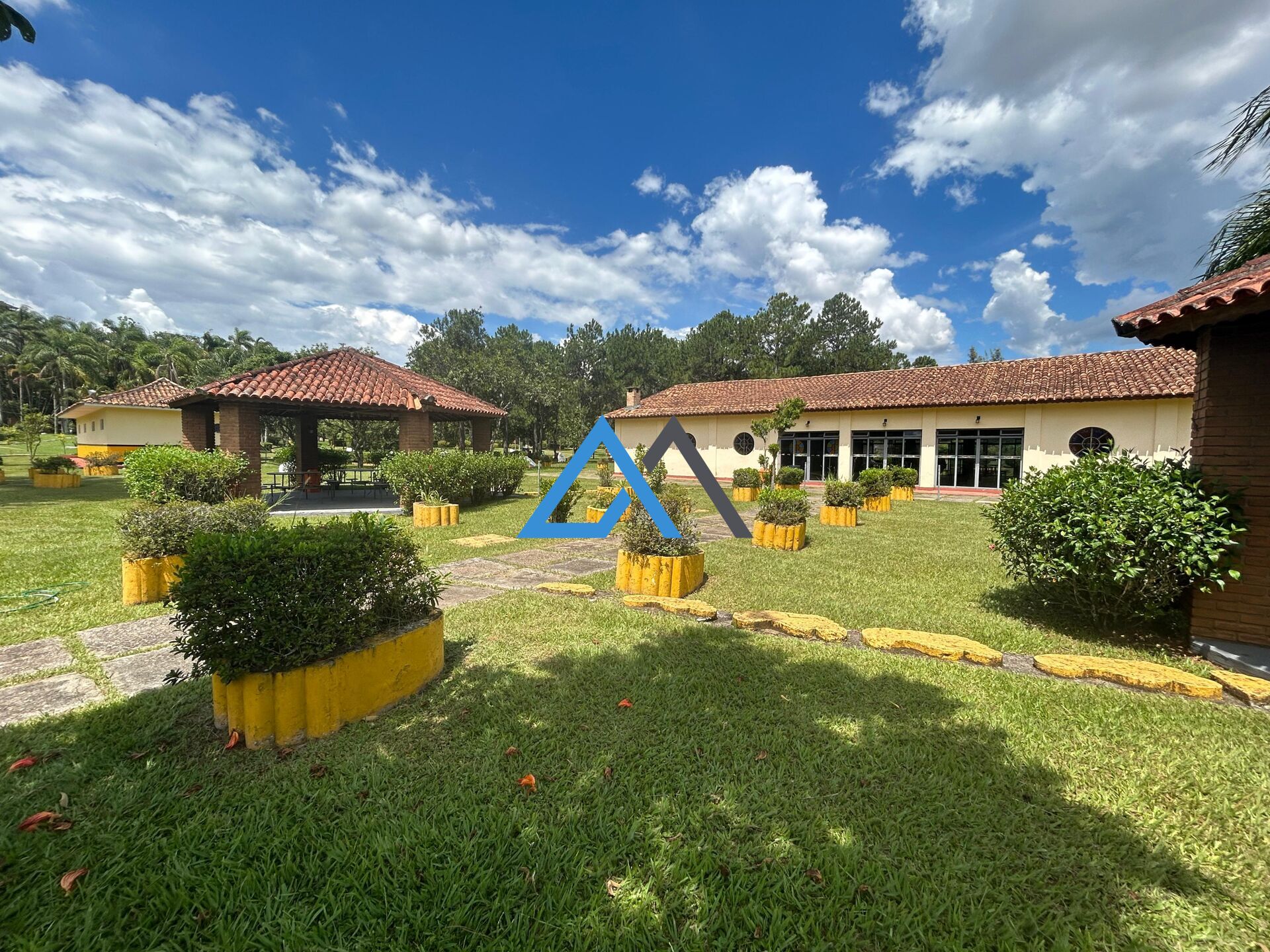 Fazenda à venda com 9 quartos, 95000m² - Foto 23