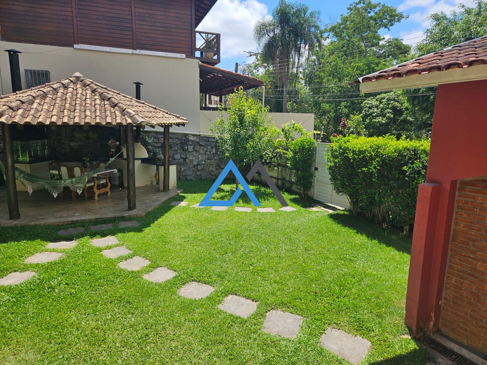 Casa de Condomínio à venda com 2 quartos, 251m² - Foto 2