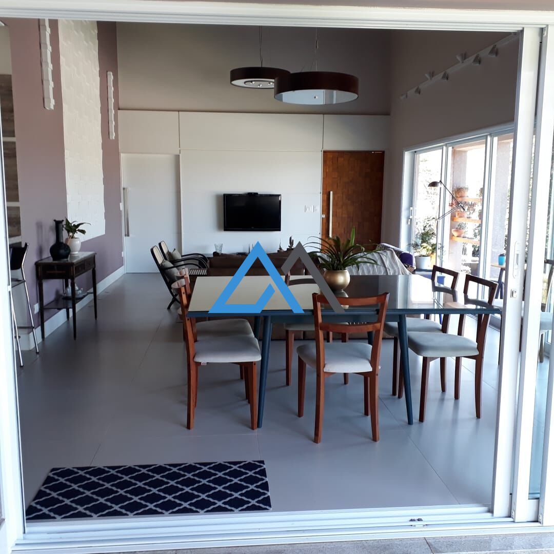 Casa à venda com 3 quartos, 212m² - Foto 10