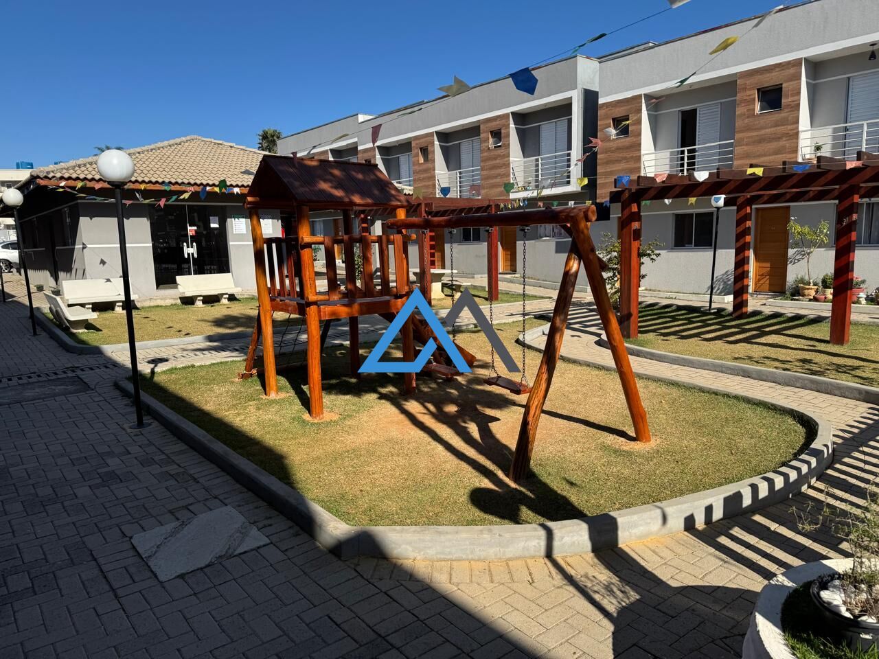 Casa à venda com 2 quartos, 112m² - Foto 7