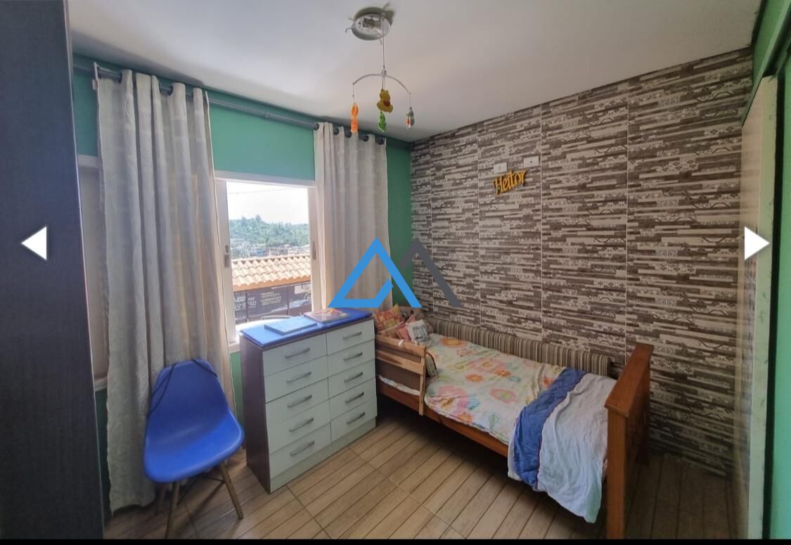 Casa à venda com 3 quartos, 250m² - Foto 2