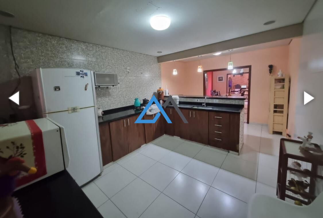 Casa à venda com 3 quartos, 250m² - Foto 5