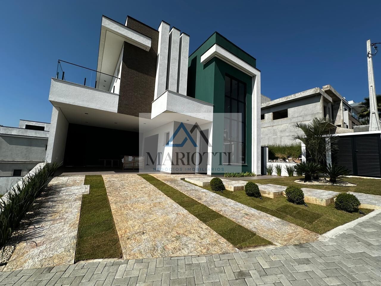 Casa, 4 quartos, 232 m² - Foto 1