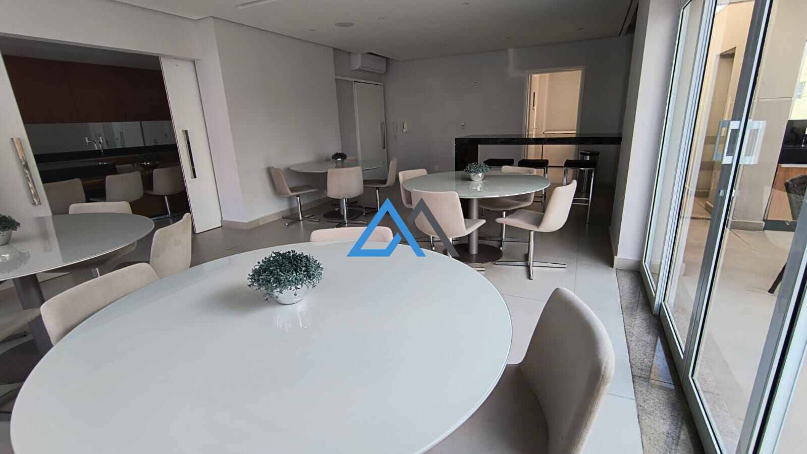 Apartamento à venda com 2 quartos, 64m² - Foto 16