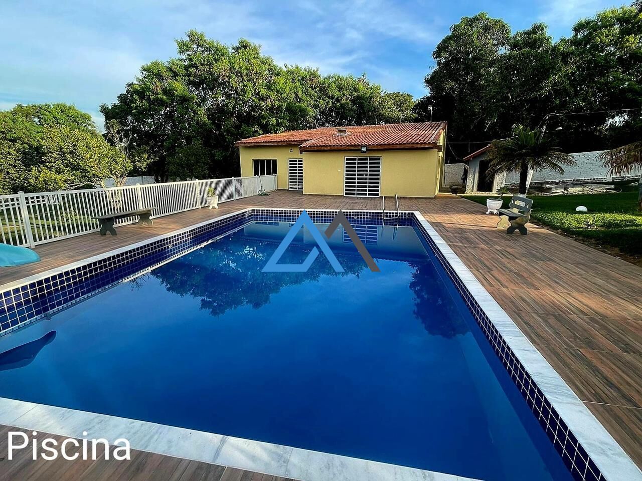 Fazenda à venda com 4 quartos, 6000m² - Foto 1