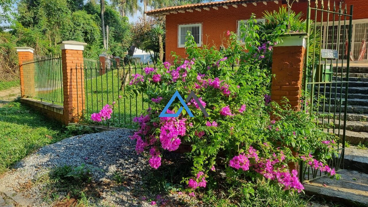 Fazenda à venda com 4 quartos, 2660m² - Foto 2