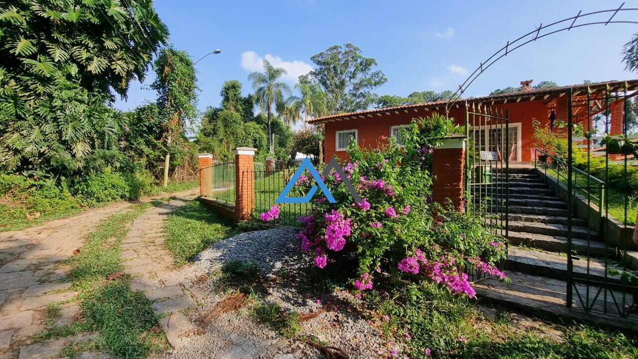 Fazenda à venda com 4 quartos, 2660m² - Foto 4