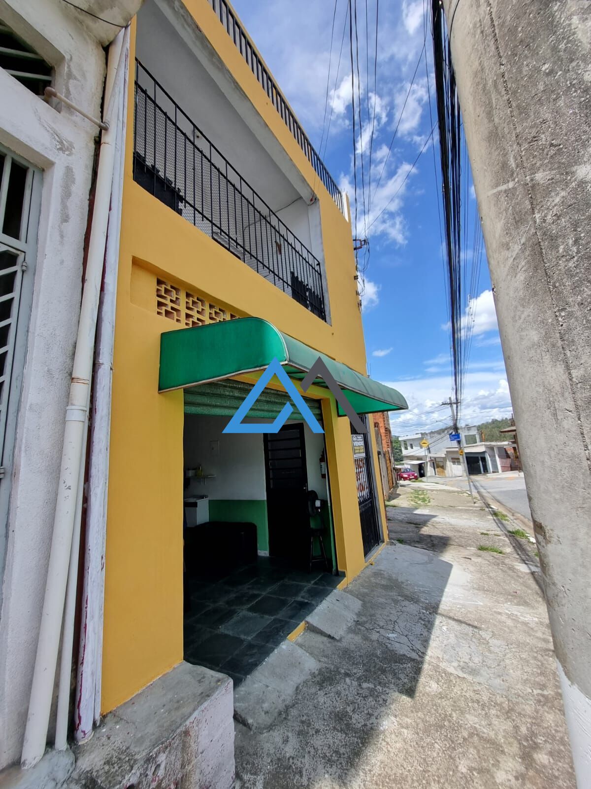 Sobrado à venda com 3 quartos, 192m² - Foto 1