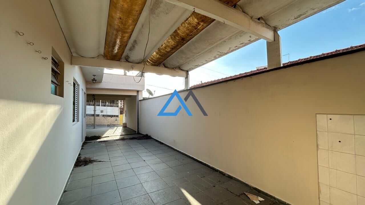 Casa à venda com 2 quartos, 70m² - Foto 6