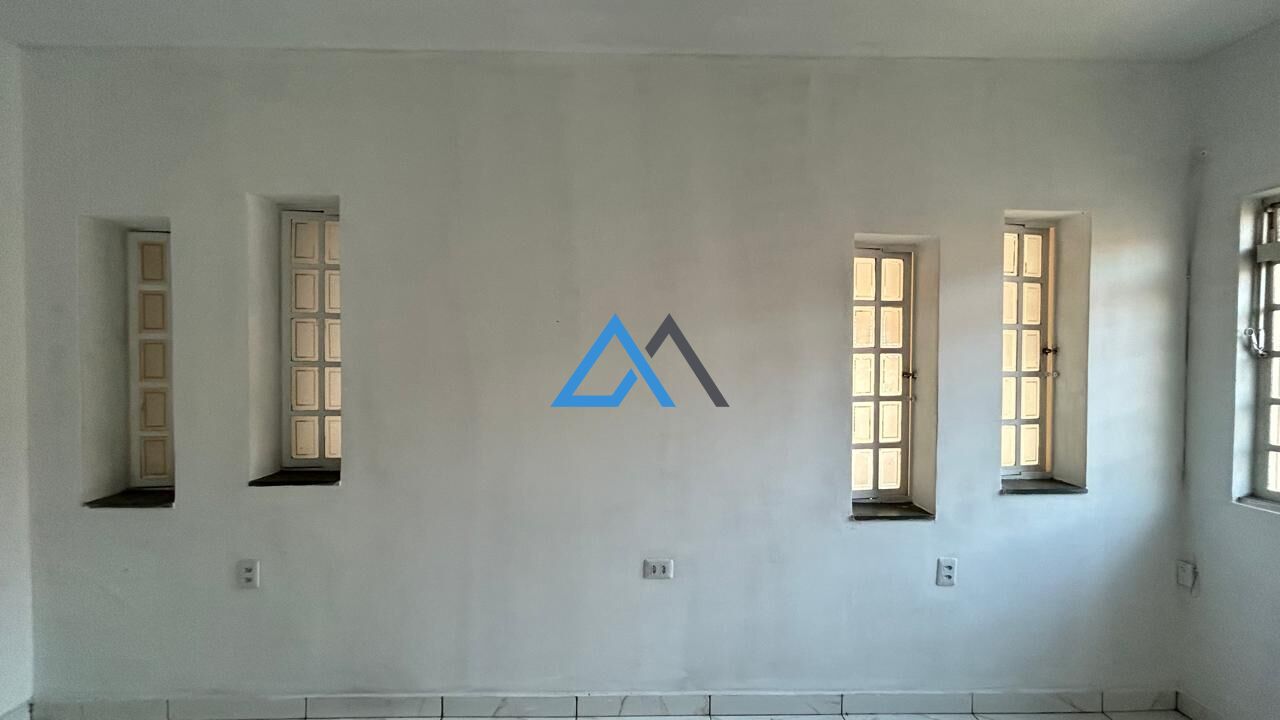 Casa à venda com 2 quartos, 70m² - Foto 17
