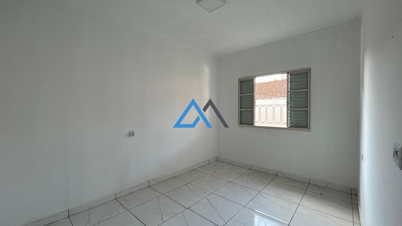Casa à venda com 2 quartos, 70m² - Foto 9